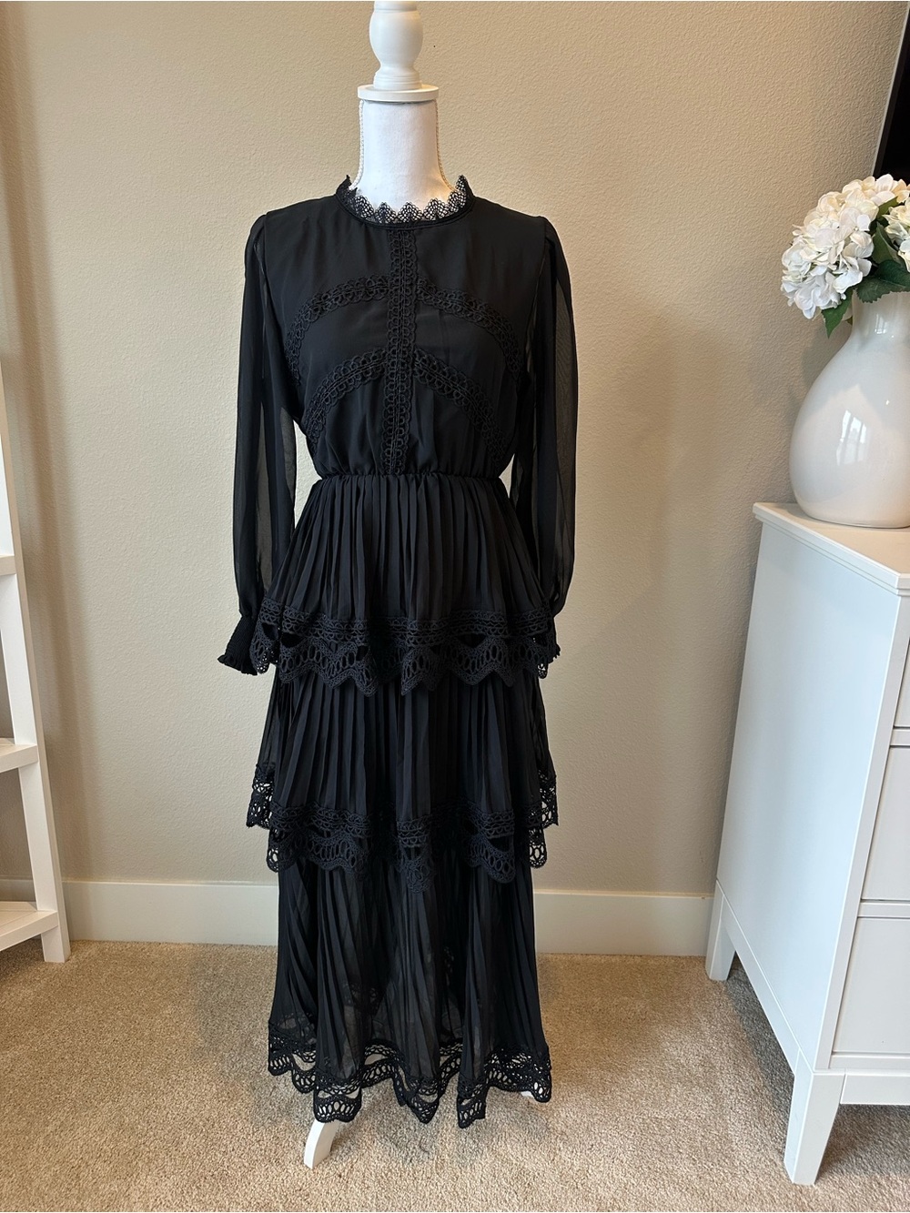 Chicwish Black Lace-Trim Tiered Long Sleeve Maxi Dress